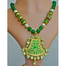 Green Thewa Necklace